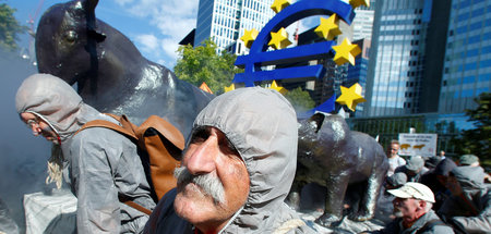 Protest vor der Europäischen Zentralbank in Frankfurt am Main an...