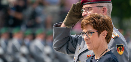 Fühlt sich pudelwohl in ihrer neuen Rolle: Bundesverteidigungsmi...