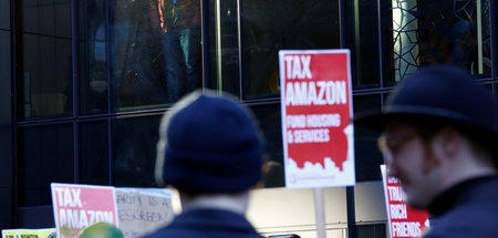 Proteste gegen den Internetgiganten Amazon in Seattle (10.4.2018... Proteste gegen den Internetgiganten Amazon in Seattle (10.4.2018...