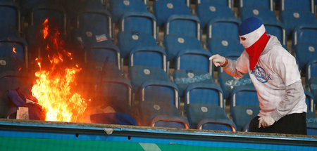 Und schließlich geht das gute Stück in Flammen auf: Herthas bren... Und schließlich geht das gute Stück in Flammen auf: Herthas bren...