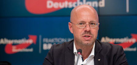 »Flügel«-Mann: Der Neonazi Andreas Kalbitz leitet die AfD-Frakti...