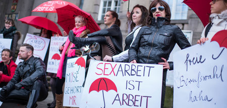 D17D1208HurenZwangsregistrierung121227.jpg