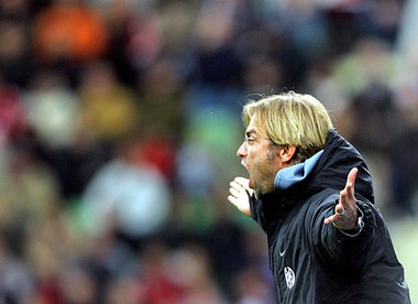 Überlebenstraining mit Motivationsbackpfeifen: Klopp