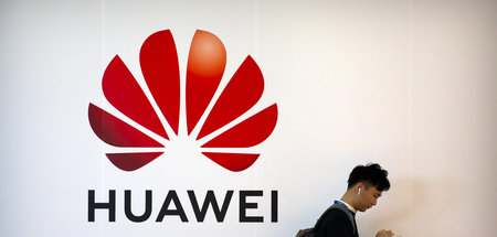 Huawei wirbt bei der PT-Expo in Beijing (31.10.)