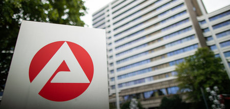 Strafen für mangelnde Fügsamkeit: Bundesagentur für Arbeit in Nü...