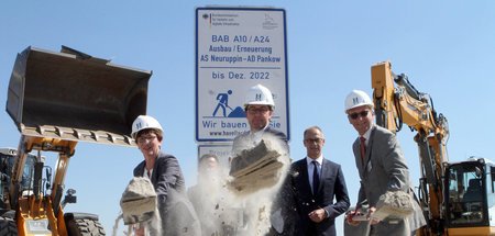 Wenn der Verkehrsminister eine neue Autobahn einweiht, reiben si...