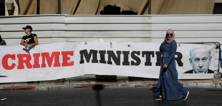 »Kriminalitätsminister«: Protestbanner vor dem Justizministerium...