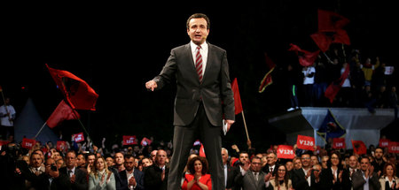Albin Kurti, Vorsitzender von Vetevendosje, am 4. Oktober in Pri... Albin Kurti, Vorsitzender von Vetevendosje, am 4. Oktober in Pri...