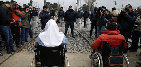 Flüchtlingsprotest an der griechisch-mazedonischen Grenze, nahe ...