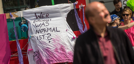 »Behindert und verrückt feiern«: Pride Parade 2017 in Berlin