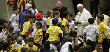 Papst Franziskus trifft im Vatikan Kinder vom Bambino Gesù Kinde