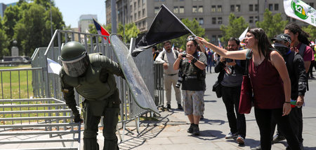 Teilnehmer des Generalstreiks am Dienstag vor dem Präsidentenpal...