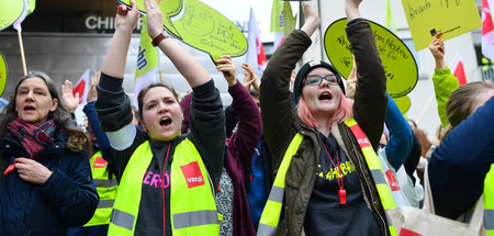 Protestaktion in Heidelberg 2018: Streiks um Bezahlung und Minde...