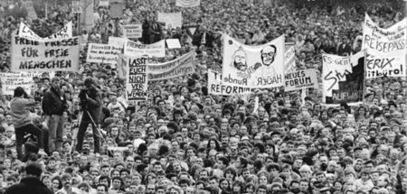 »Es passiert wirklich!« (Demo am 4. November 1989 in Berlin, DDR...