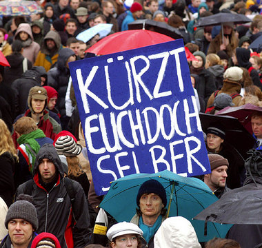 Die Forderung bleibt auf der Agenda. 30000 demonstrierten am 13....