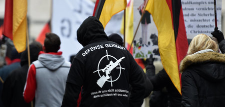 Rechte_demonstrieren_52085923.jpg