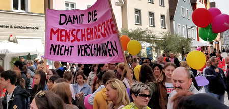 Buntes_Fest_in_Ellwa_58798745.jpg