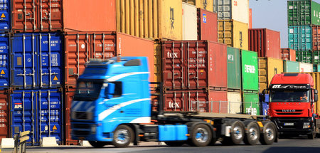 Containerhafen Duisburg-Ruhrort: Handel will Warenaustausch mit ...