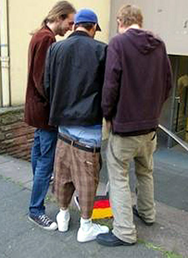 Bundeskongreß der Grünen Jugend: Die drei Übeltäter bei ihrem sc... Bundeskongreß der Grünen Jugend: Die drei Übeltäter bei ihrem sc...