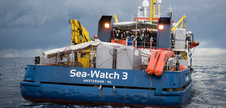 Hier noch unter niederländischer Flagge: Die »Sea Watch 3« mit B