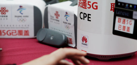 Chinesischer Computer mit »5G«-Netzwerk auf dem Nationalen Volks...