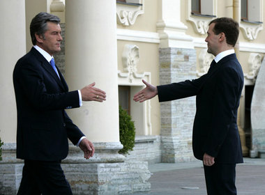 Ließ Juschtschenko auf sich zukommen: Rußlands Präsident Medwede... Ließ Juschtschenko auf sich zukommen: Rußlands Präsident Medwede...