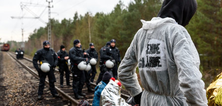 Blockade der Schienen einer Kohlebahn bei Kathlower Mühle in der...