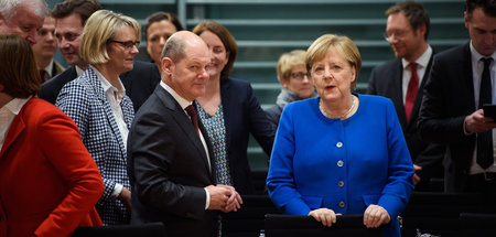 Gipfel_zur_Fachkraef_63718055.jpg