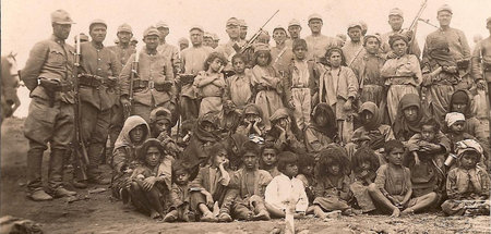 Türkische Soldaten und Bauern aus der Provinz Dersim (1938)