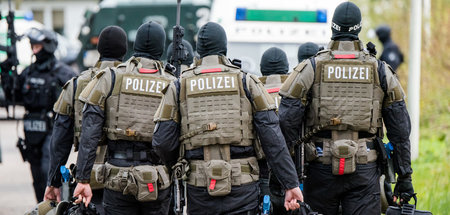 Polizisten_bei_einer_63482857.jpg