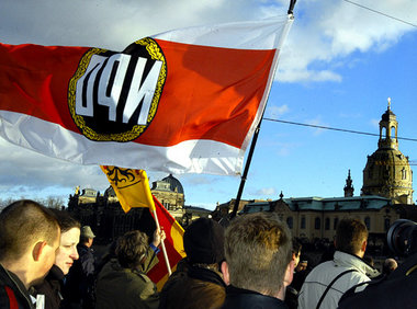 Die NPD kann in Sachsen mittlerweile auf eine Stammwählerschaft ... Die NPD kann in Sachsen mittlerweile auf eine Stammwählerschaft ...
