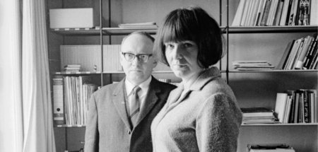 Friederike Mayröcker mit Ernst Jandl (1969) Friederike Mayröcker mit Ernst Jandl (1969)