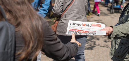 junge welt zeitung 4.jpg