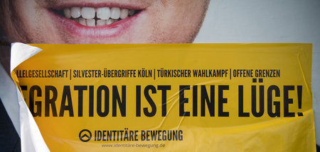 Moderne Aufmachung, reaktionärer Inhalt: Aufkleber der »Identitä...