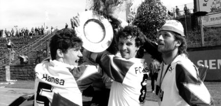 Ehrenrunde: Die letzten Oberligameister von Hansa Rostock auf Ab...