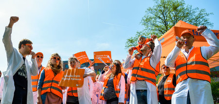 Ein eher seltenes Bild: streikende Ärzte (Oldenburg, 30.4.2019)