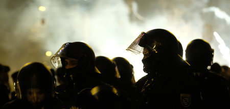 Im Einsatz gegen »Linksterroristen«: Polizisten in Kampfmontur (...