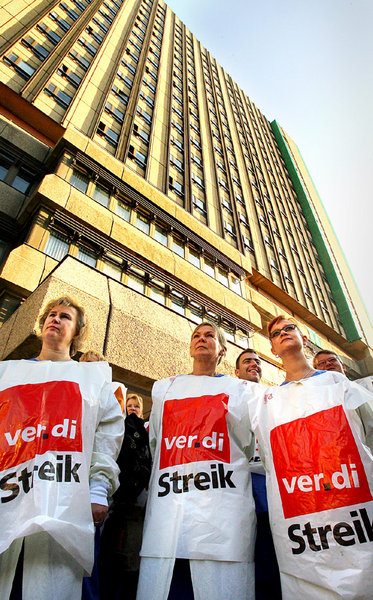 Streikkundgebung vorm Bettenhaus, September 2006