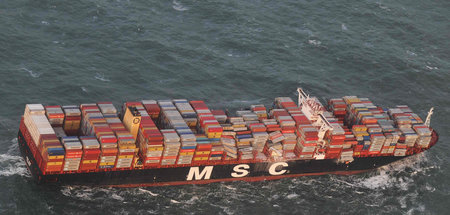 Boxen über Bord: Die »MSC Zoe« erleichterte sich auf hoher See
