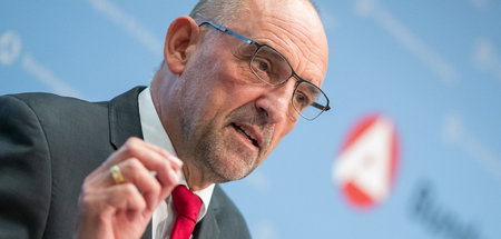 Gnädig: BA-Chef Detlef Scheele gibt sich neuerdings mit 30prozen... Gnädig: BA-Chef Detlef Scheele gibt sich neuerdings mit 30prozen...