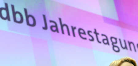 Digitali... – was? Der Beamtenbund diskutierte mit Politikern, W...