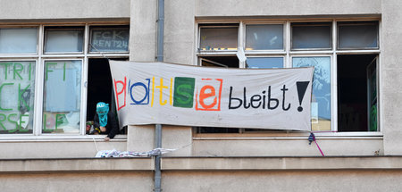 Optimistisch: Transparent am Jugendtreff »Potse« in der Potsdame...