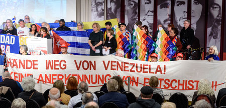 Manifestation für Solidarität mit Lateinamerika: »El pueblo unid... Manifestation für Solidarität mit Lateinamerika: »El pueblo unid...