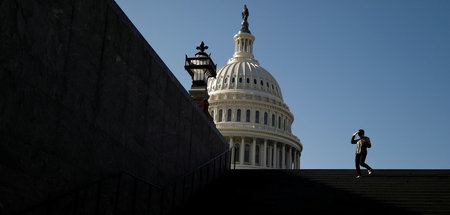 Wo geht's lang? Besucher auf dem Kapitol in Washington, 15.1.202