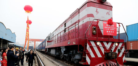 Gueterzug_Shanghai_M_56817502.jpg