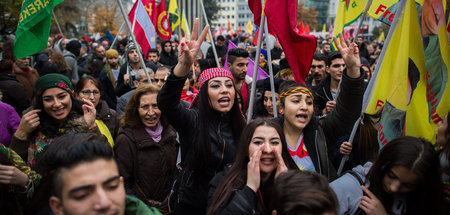 Proteste gegen die Festnahme kurdischer Politiker in der Türkei ...