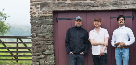 Ergänzen sich wie selbstverständlich: Jon Thorne, James Yorkston... Ergänzen sich wie selbstverständlich: Jon Thorne, James Yorkston...