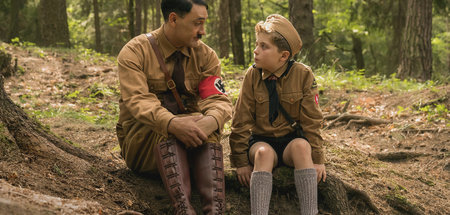 Vor allem aber ist dieser »Adolf« der imaginäre Freund (Taika Wa...