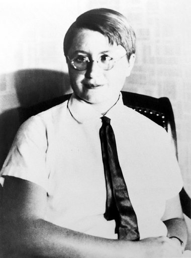 Lilo Herrmann bewies in den Verhören durch die Nazis ungewöhnlic... Lilo Herrmann bewies in den Verhören durch die Nazis ungewöhnlic...