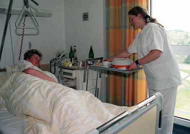 Mahlzeit: Bundesarbeitsminister Scholz berechnet für Krankenhaus... Mahlzeit: Bundesarbeitsminister Scholz berechnet für Krankenhaus...